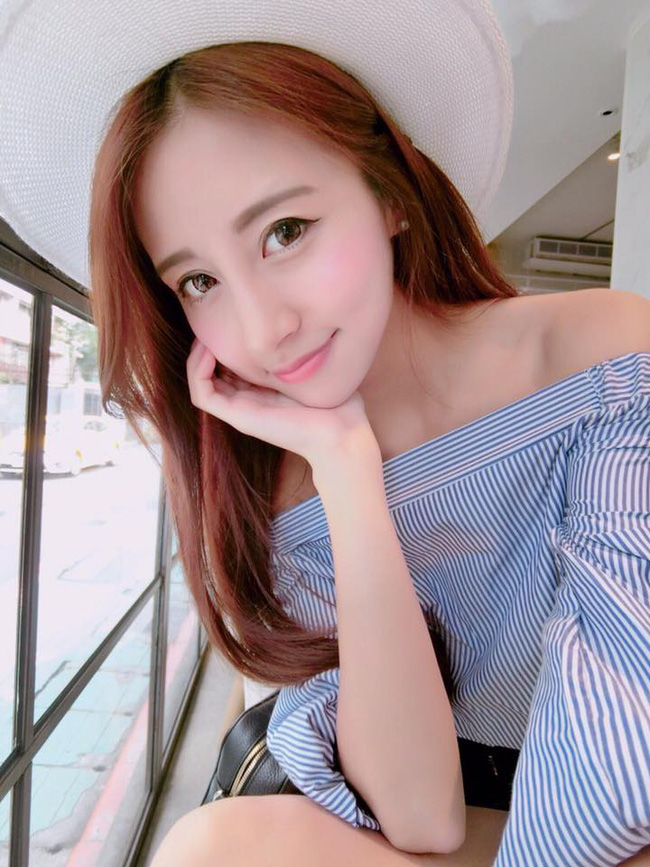 Tiếp vi&ecirc;n h&agrave;ng kh&ocirc;ng Rita Kao: H&agrave;nh tr&igrave;nh từ mỹ nh&acirc;n ngh&igrave;n năm c&oacute; một đến cuộc sống hạnh ph&uacute;c - Ảnh 4.