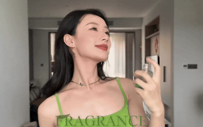 Mùi hương của người phụ nữ thanh lịch là gì? - Ảnh 1.
