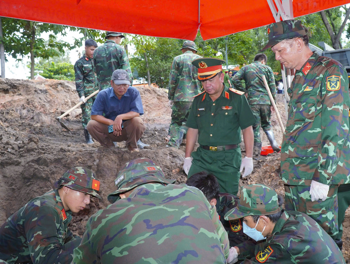 T&igrave;m thấy th&ecirc;m 10 bộ h&agrave;i cốt liệt sĩ tại C&ocirc;ng vi&ecirc;n L&ecirc; Thị Ri&ecirc;ng năm 2026 - Ảnh 2.