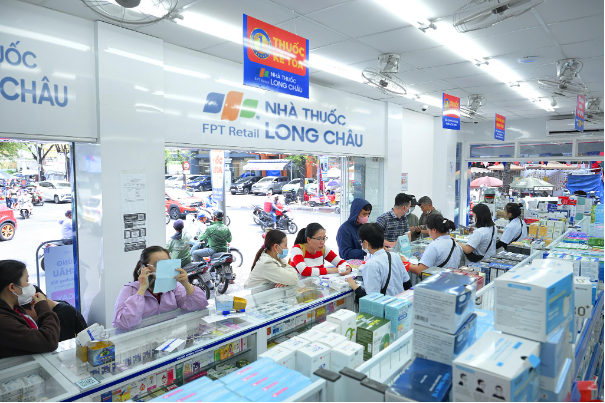 Người dân thêm an tâm: Thuốc mới điều trị Covid-19 được FDA phê duyệt cho bệnh nhân có nguy cơ trở nặng nay đã có mặt tại Long Châu - Ảnh 1. Người dân thêm an tâm: Thuốc mới điều trị Covid-19 được FDA phê duyệt cho bệnh nhân có nguy cơ trở nặng nay đã có mặt tại Long Châu - Ảnh 1.