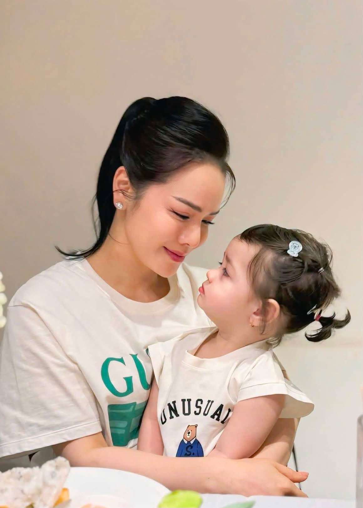 &Aacute;i nữ của Nhật Kim Anh: &ldquo;Giao diện&rdquo; lai T&acirc;y nhưng &ldquo;hệ điều h&agrave;nh&rdquo; đ&uacute;ng chuẩn em b&eacute; miền T&acirc;y - Ảnh 1.
