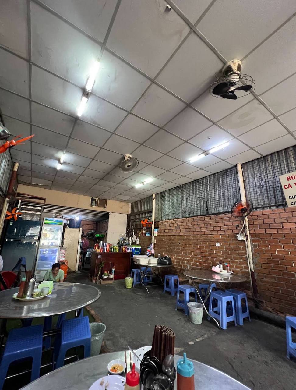 Trấn Th&agrave;nh gợi &yacute; qu&aacute;n b&uacute;n c&aacute; th&aacute;c l&aacute;c kh&ocirc;ng biển hiệu ở TP . HCM - Ảnh 10.