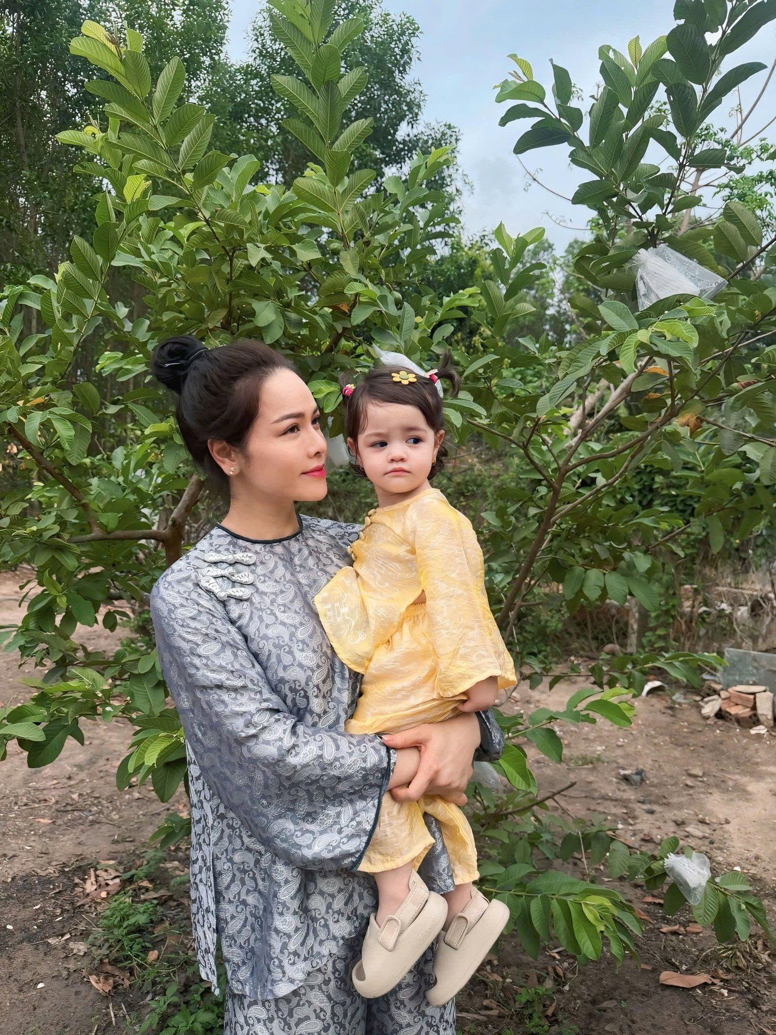 &Aacute;i nữ của Nhật Kim Anh: &ldquo;Giao diện&rdquo; lai T&acirc;y nhưng &ldquo;hệ điều h&agrave;nh&rdquo; đ&uacute;ng chuẩn em b&eacute; miền T&acirc;y - Ảnh 6.