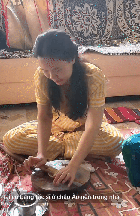C&ocirc; d&acirc;u Việt lấy 