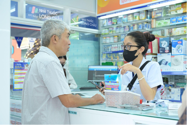 Người dân thêm an tâm: Thuốc mới điều trị Covid-19 được FDA phê duyệt cho bệnh nhân có nguy cơ trở nặng nay đã có mặt tại Long Châu - Ảnh 2. Người dân thêm an tâm: Thuốc mới điều trị Covid-19 được FDA phê duyệt cho bệnh nhân có nguy cơ trở nặng nay đã có mặt tại Long Châu - Ảnh 2.