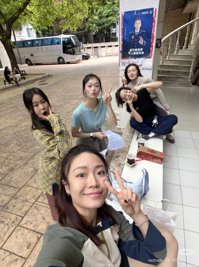 Giới trẻ Trung Quốc ph&aacute;t sốt với 
