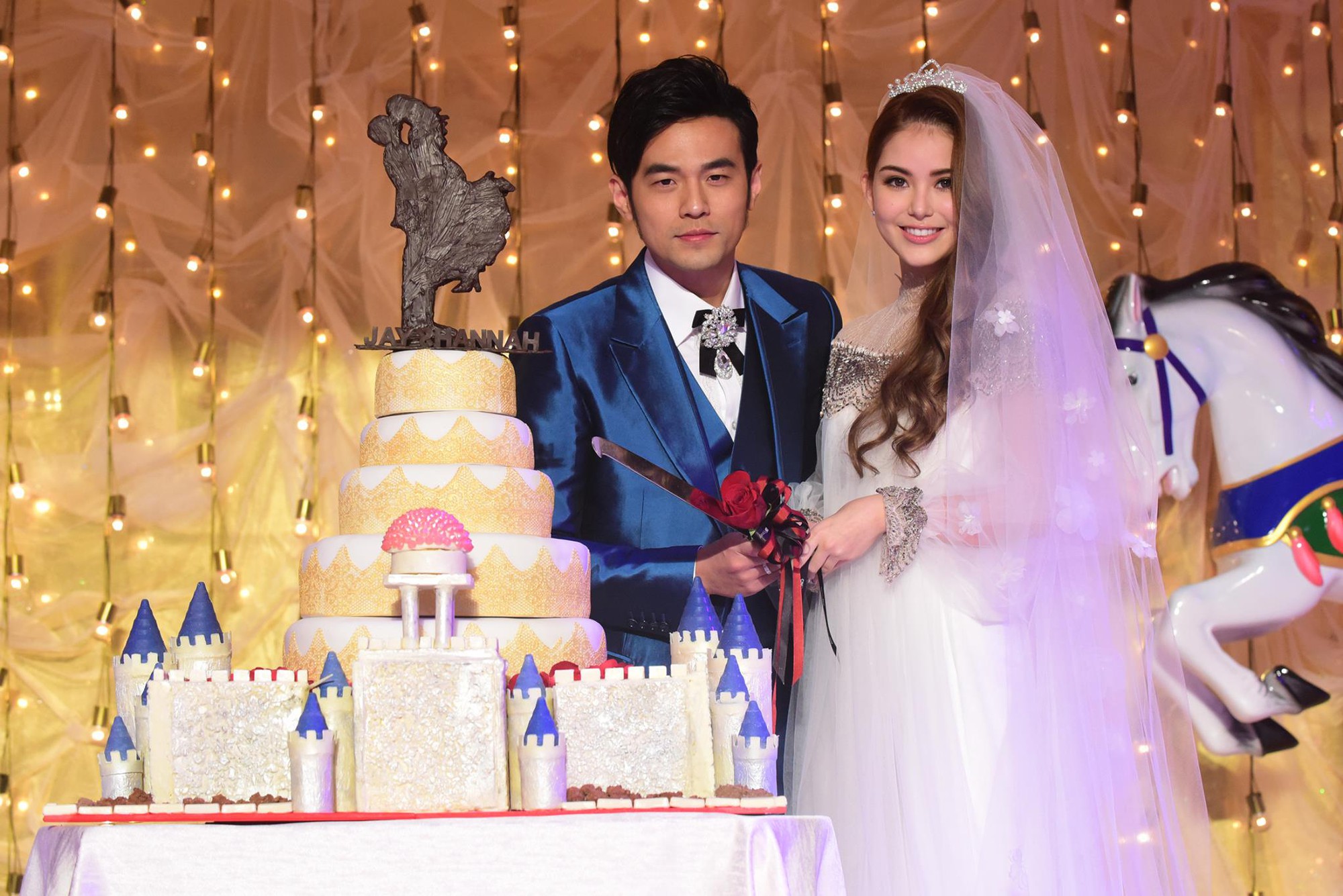 Những đ&aacute;m cưới tốn k&eacute;m nhất Cbiz: H&ocirc;n lễ của Huỳnh Hiểu Minh - Angelababy chưa bằng cặp đ&ocirc;i chi 2730 tỷ - Ảnh 2.