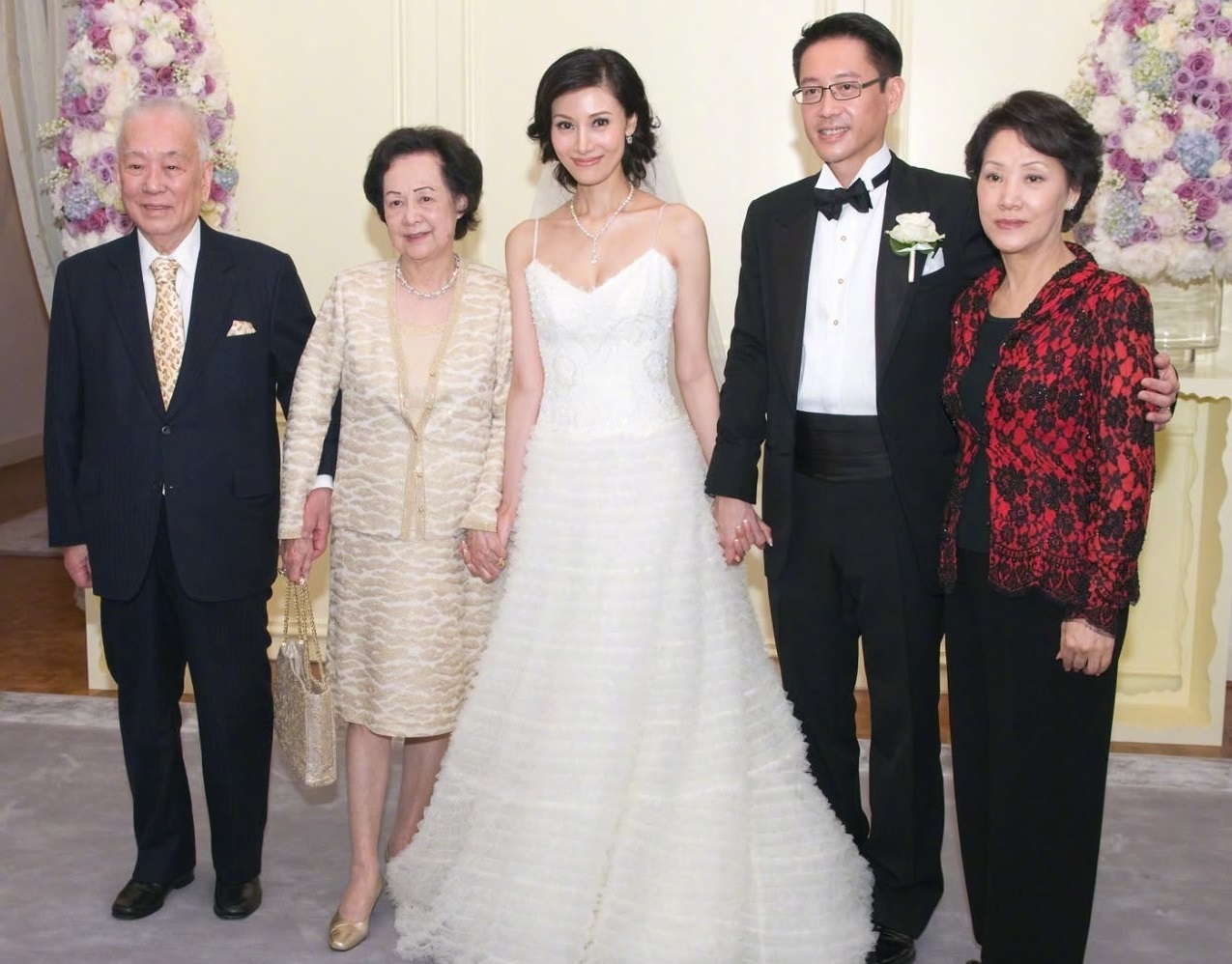 Những đ&aacute;m cưới tốn k&eacute;m nhất Cbiz: H&ocirc;n lễ của Huỳnh Hiểu Minh - Angelababy chưa bằng cặp đ&ocirc;i chi 2730 tỷ - Ảnh 4.