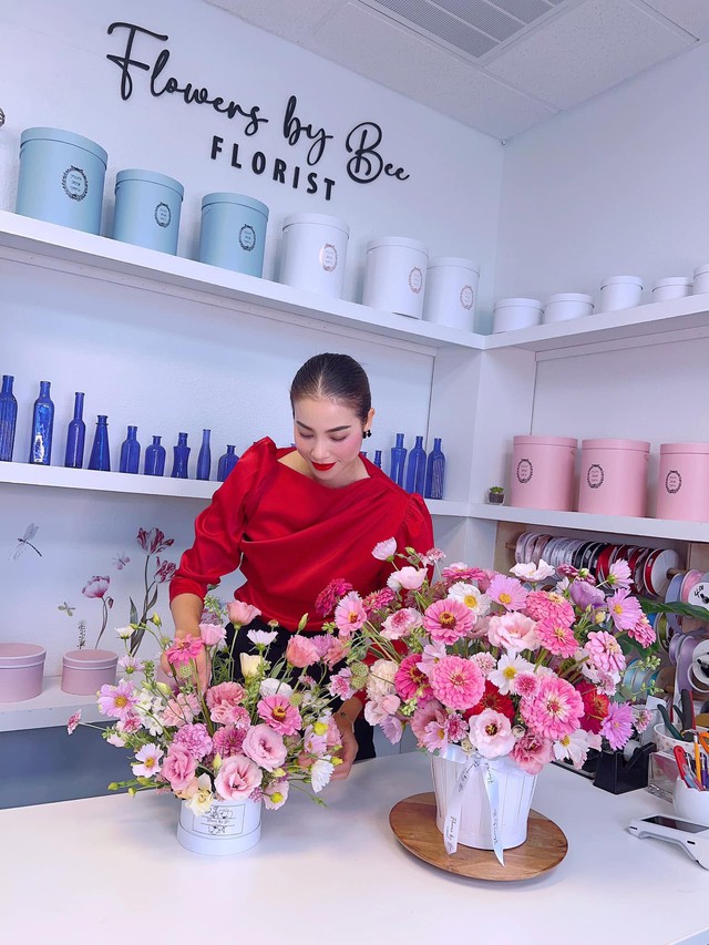 Hoa hậu đẹp bậc nhất Việt Nam bỏ showbiz sinh 2 con cho đại gia b&iacute; ẩn, giờ l&agrave;m tổ chức đ&aacute;m cưới ở Mỹ - Ảnh 9.
