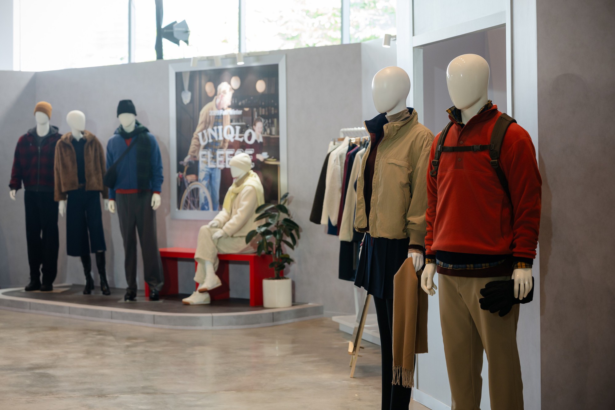 Uniqlo ra mắt BST Lifewear Thu/Đ&ocirc;ng 202 lấy cảm hứng từ nhịp sống đ&ocirc; thị hiện đại  - Ảnh 4.