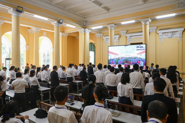 Phiên tòa 227 bị cáo trong chuyên án ma túy VN10: Hơn 100 luật sư tham gia bào chữa đã có mặt - Ảnh 4. Phiên tòa 227 bị cáo trong chuyên án ma túy VN10: Hơn 100 luật sư tham gia bào chữa đã có mặt - Ảnh 4.