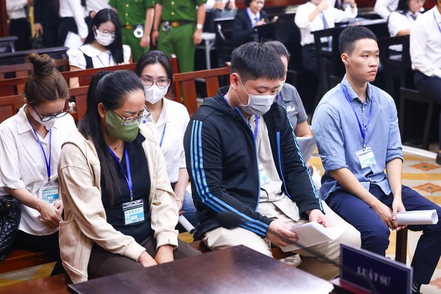 Phiên tòa 227 bị cáo trong chuyên án ma túy VN10: Hơn 100 luật sư tham gia bào chữa đã có mặt - Ảnh 5. Phiên tòa 227 bị cáo trong chuyên án ma túy VN10: Hơn 100 luật sư tham gia bào chữa đã có mặt - Ảnh 5.