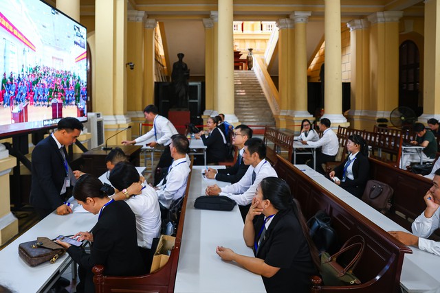 Phiên tòa 227 bị cáo trong chuyên án ma túy VN10: Hơn 100 luật sư tham gia bào chữa đã có mặt - Ảnh 13. Phiên tòa 227 bị cáo trong chuyên án ma túy VN10: Hơn 100 luật sư tham gia bào chữa đã có mặt - Ảnh 13.