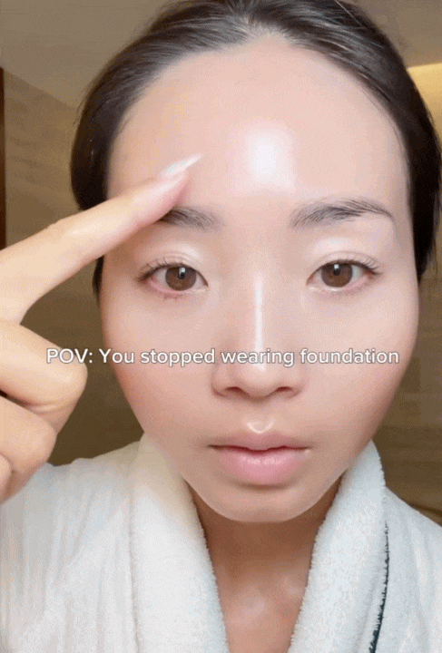 Gần 40 tuổi vẫn sở hữu l&agrave;n da đẹp đến ph&aacute;t hờn: Người phụ nữ n&agrave;y tập trung đắp một loại mặt nạ qua đ&ecirc;m, s&aacute;ng dậy mới gỡ bỏ- Ảnh 3.