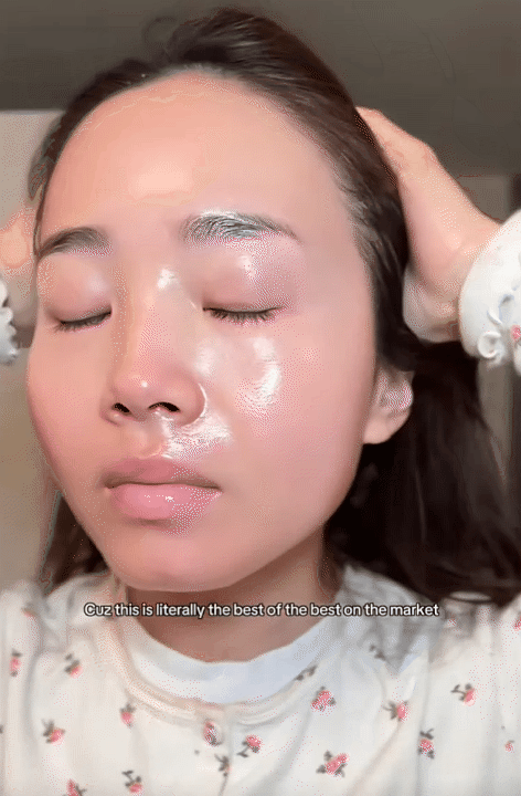 Gần 40 tuổi vẫn sở hữu l&agrave;n da đẹp đến ph&aacute;t hờn: Người phụ nữ n&agrave;y tập trung đắp một loại mặt nạ qua đ&ecirc;m, s&aacute;ng dậy mới gỡ bỏ- Ảnh 11.