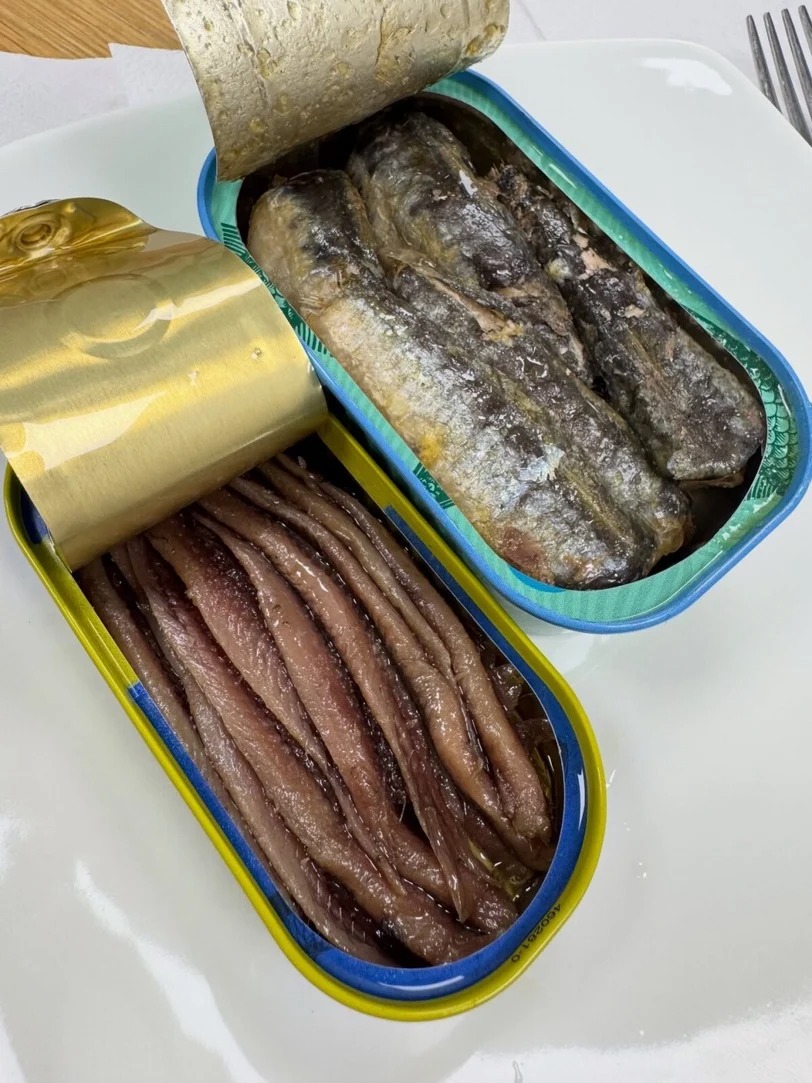 Giảm gần 2kg sau 3 ngày chỉ nhờ ăn cá mòi: Cân nặng mất đi thực sự là nước hay mỡ? - Ảnh 3.