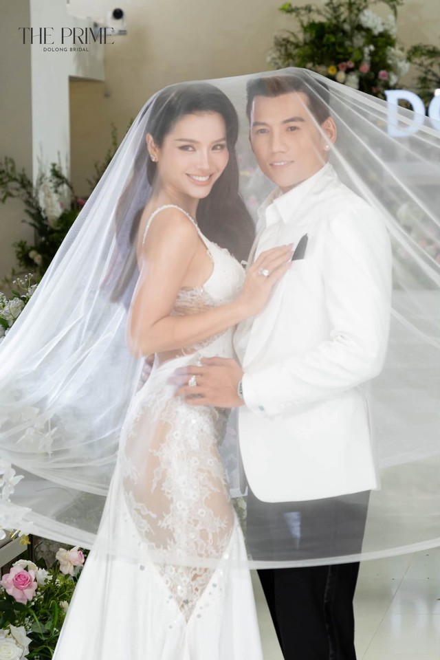 Mẹ đơn th&acirc;n Vbiz được đại gia kim cương si m&ecirc;: 