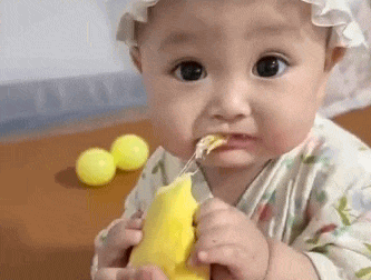 Đang yên đang lành thì bị mẹ
