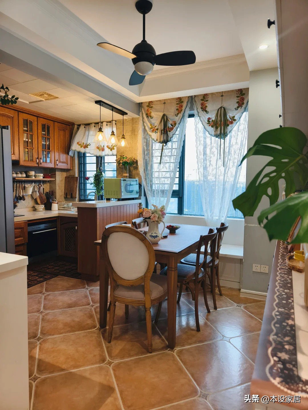 Bà mẹ 2 con sống 8 năm trong căn hộ 98m² vẫn gọn như mới: Cách sắp xếp nhà khiến nhiều người muốn học theo - Ảnh 2.
