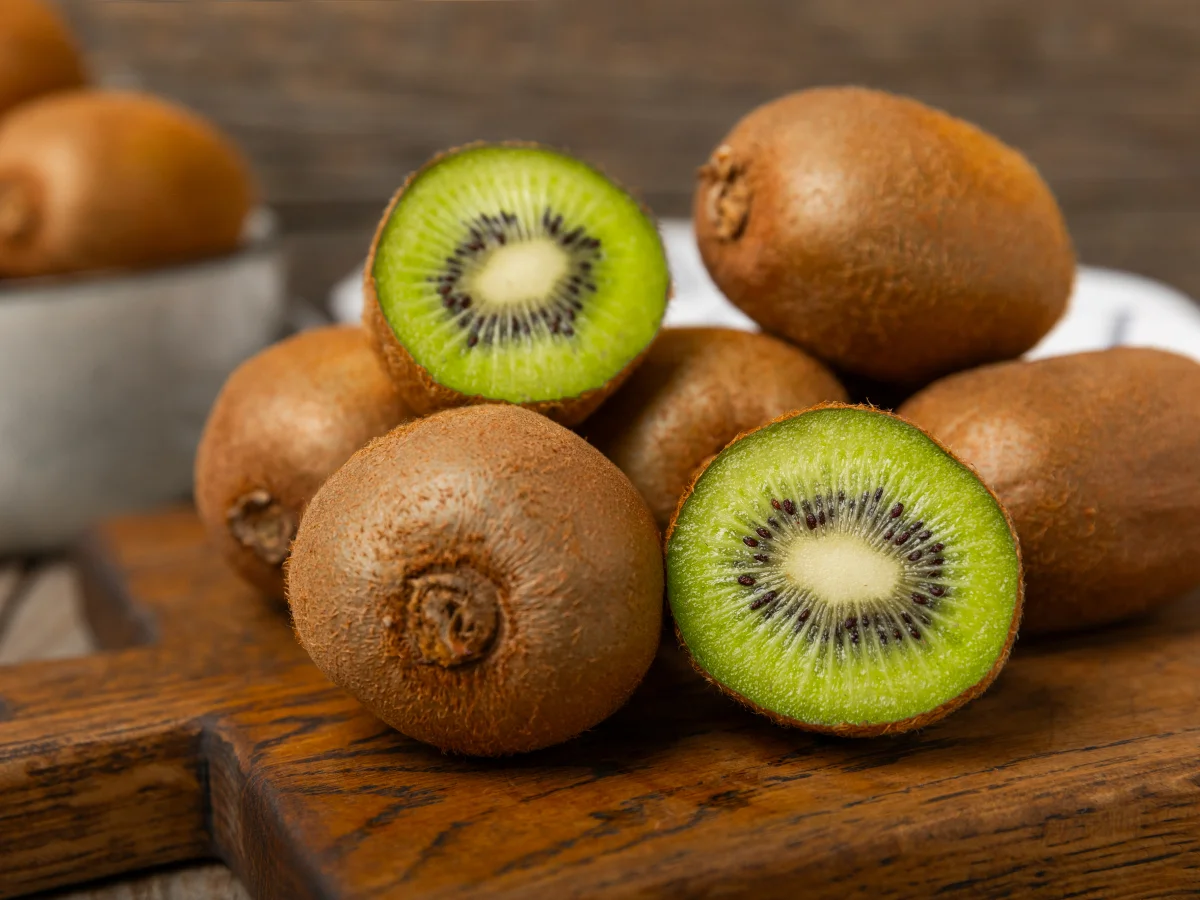 Đừng vội ăn kiwi khi bị nhiệt miệng: Chuyên gia chỉ ra 10 điều cần lưu ý, không phải ai cũng nên ăn loại quả này - Ảnh 1.