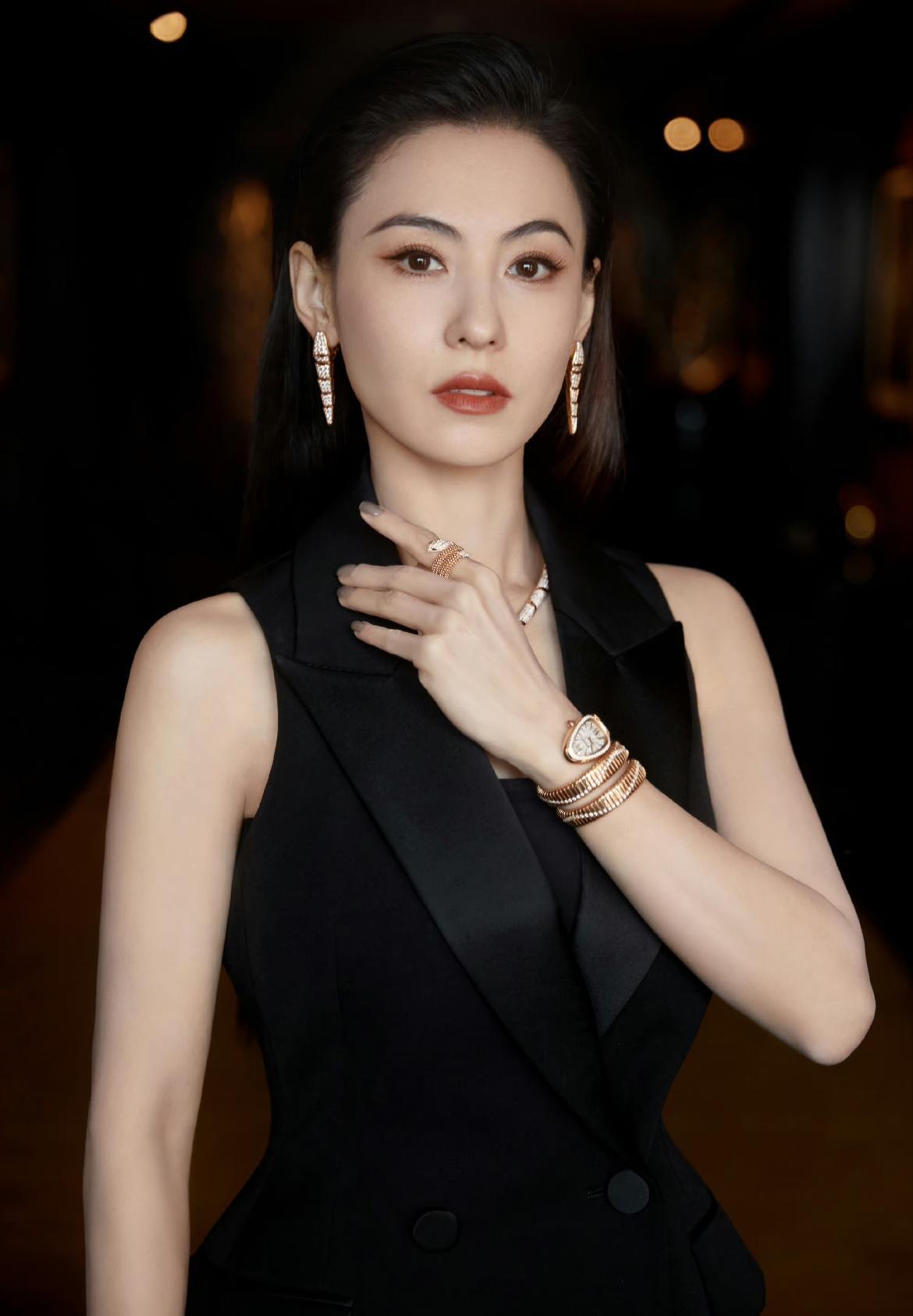 Những vất vả của Trương B&aacute; Chi khi kết h&ocirc;n với Tạ Đ&igrave;nh Phong: Sảy thai nhiều lần, g&aacute;nh &aacute;p lực gia đ&igrave;nh trong c&ocirc; độc- Ảnh 6.