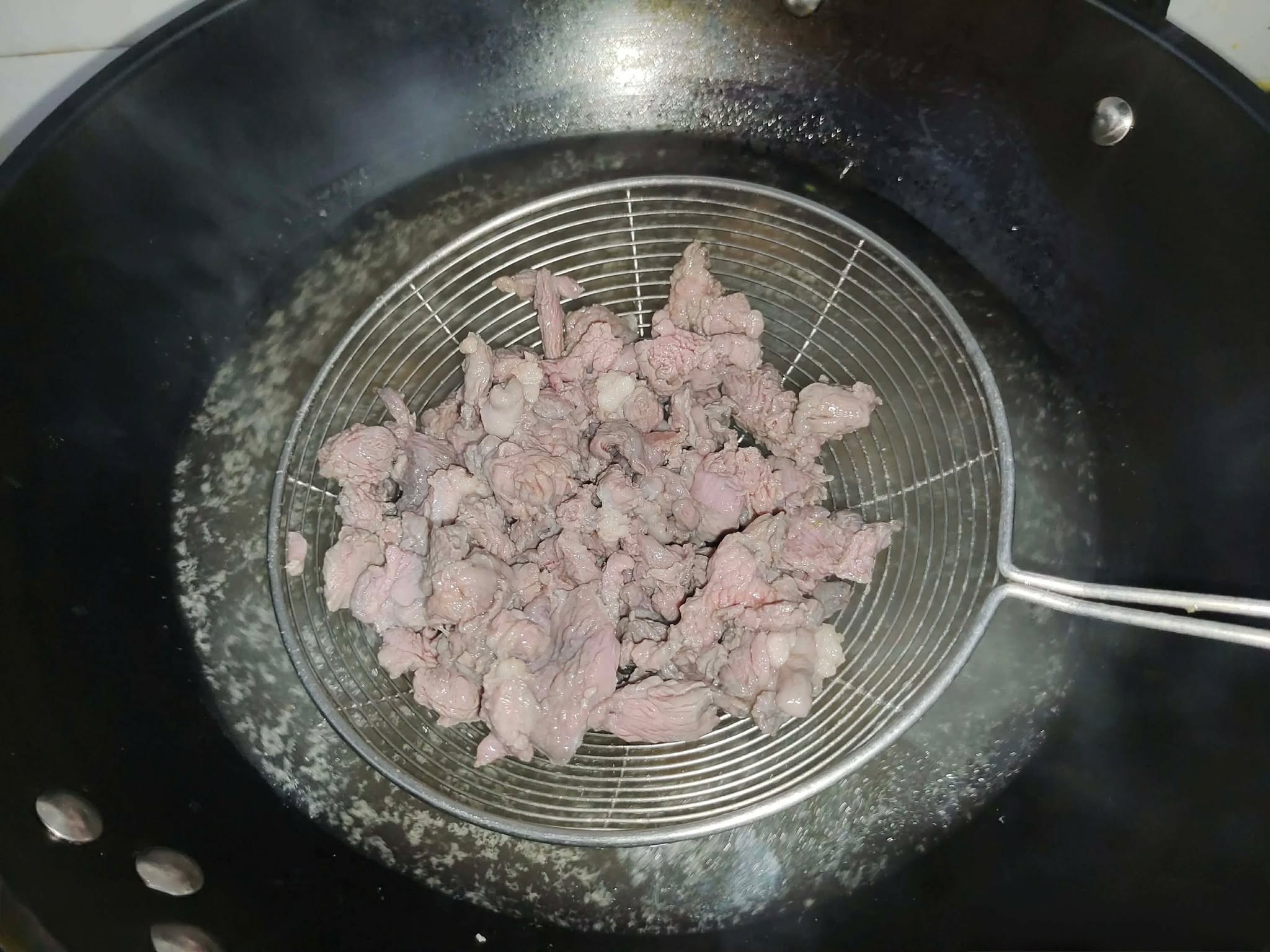 Chỉ mất 10 phút, trộn 3 nguyên liệu này là có món ăn ngon đậm đà với rau và thịt, rất đưa cơm - Ảnh 6. Chỉ mất 10 phút, trộn 3 nguyên liệu này là có món ăn ngon đậm đà với rau và thịt, rất đưa cơm - Ảnh 6.