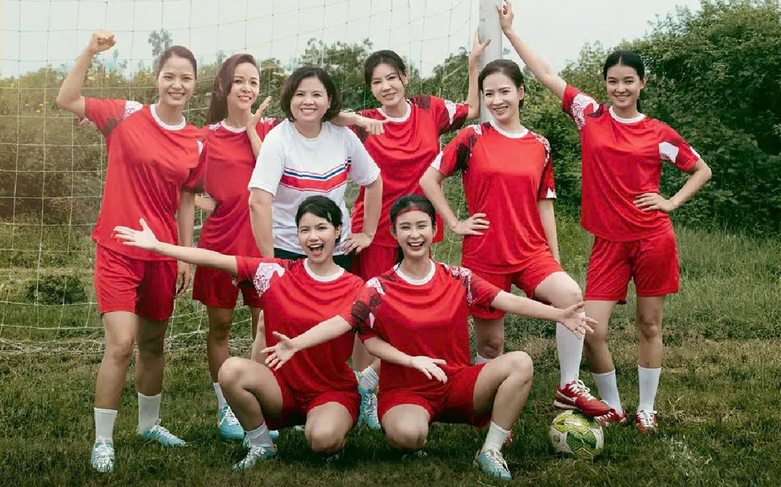 Thanh Hương, Đan L&ecirc; đ&aacute; b&oacute;ng trong phim giờ v&agrave;ng VTV - Ảnh 2.