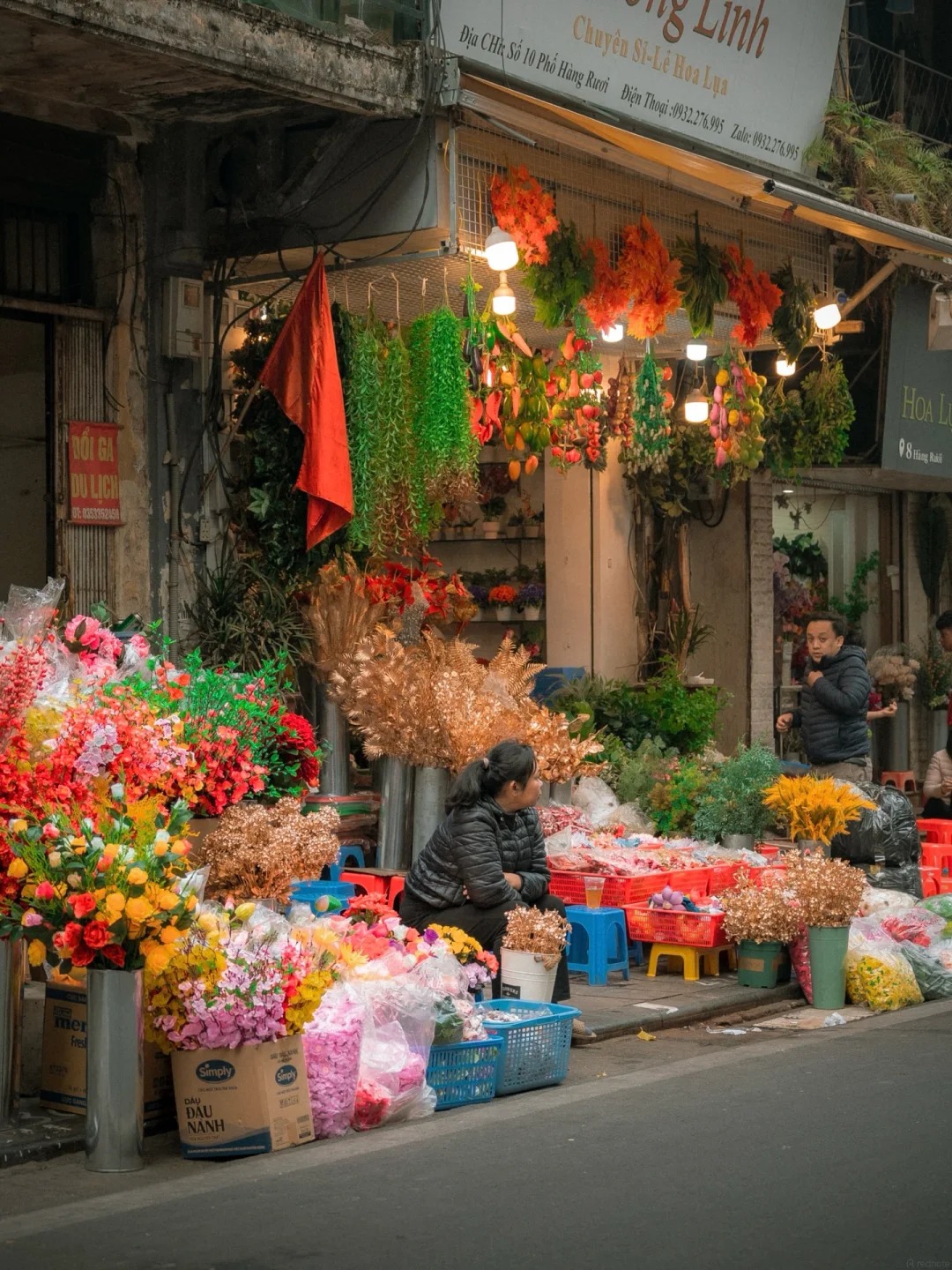 Khám phá vẻ đẹp bình dị Hà Nội qua ống kính nhiếp ảnh gia Nga năm 2026 - Ảnh 13. Khám phá vẻ đẹp bình dị Hà Nội qua ống kính nhiếp ảnh gia Nga năm 2026 - Ảnh 13.