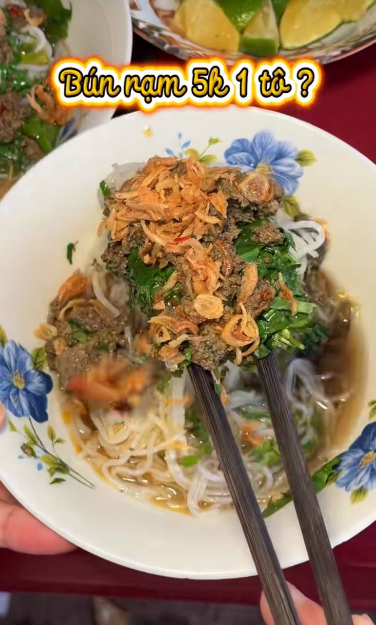 Trải nghiệm ẩm thực gi&aacute; rẻ tại l&agrave;ng ch&agrave;i T&acirc;n Phụng, B&igrave;nh Định - Ảnh 1.