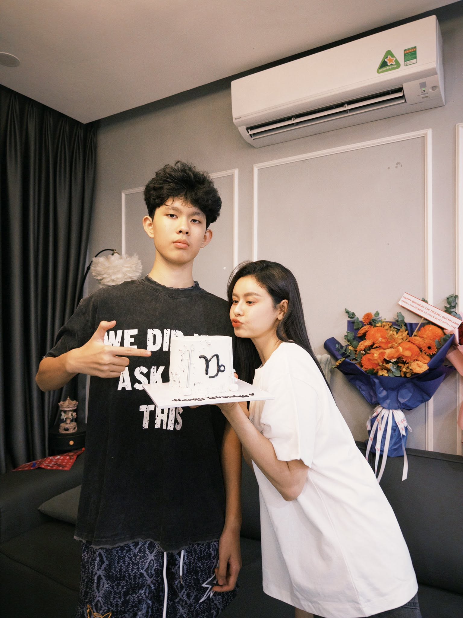 Con trai Trương Quỳnh Anh 14 tuổi đẹp chuẩn nam thần, nhập học trường mới khiến tim mẹ kh&ocirc;ng th&ocirc;i hồi hộp- Ảnh 4.