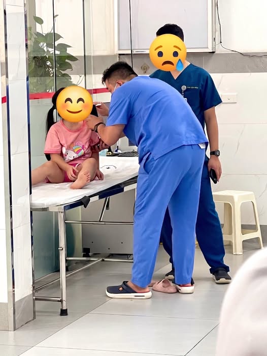 Cảnh báo từ bác sĩ nhi khoa: Bài học đắt gia từ chủ quan và tự ý dùng thuốc khi thấy trẻ ho khò khè - Ảnh 1.
