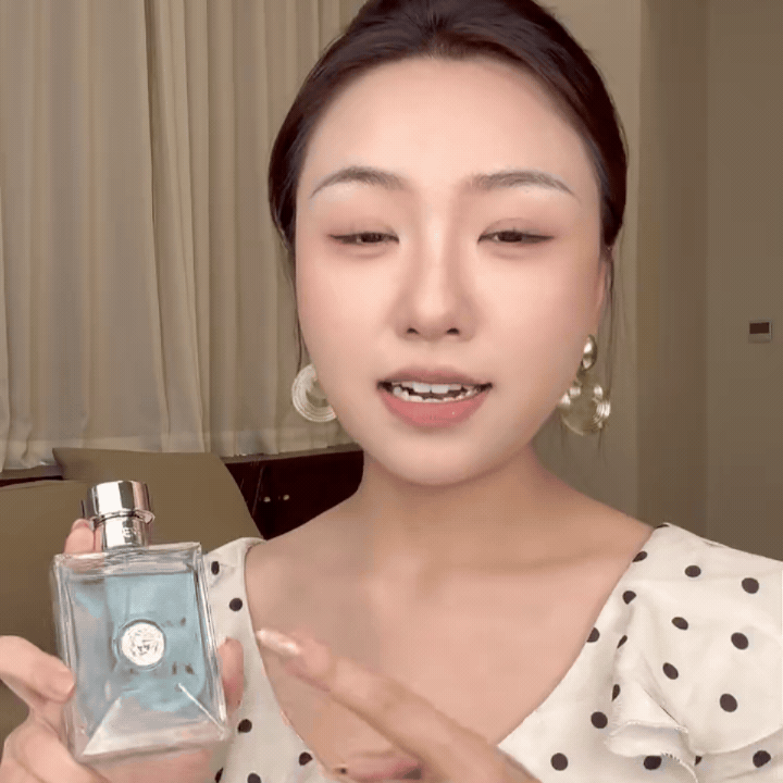 5 Chai nước hoa sang trọng khiến kh&iacute; chất bạn sang l&ecirc;n ngay sau khi xịt - Ảnh 2.