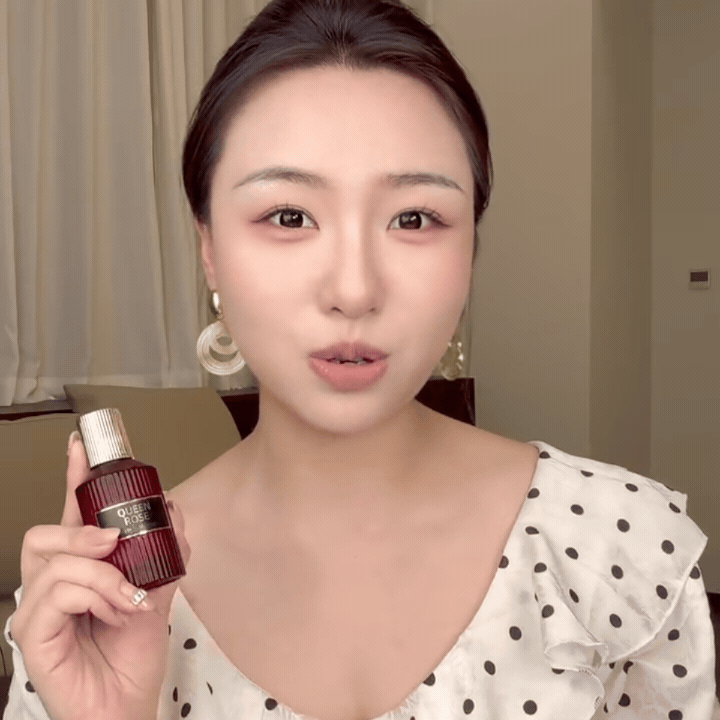 5 Chai nước hoa sang trọng khiến kh&iacute; chất bạn sang l&ecirc;n ngay sau khi xịt - Ảnh 4.