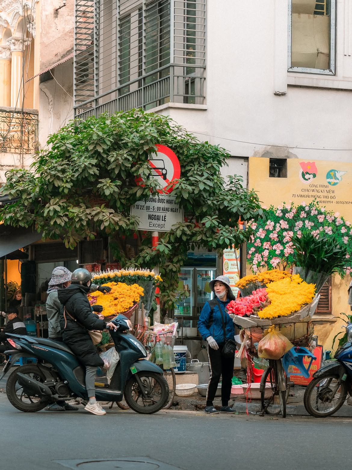 Khám phá vẻ đẹp bình dị Hà Nội qua ống kính nhiếp ảnh gia Nga năm 2026 - Ảnh 7. Khám phá vẻ đẹp bình dị Hà Nội qua ống kính nhiếp ảnh gia Nga năm 2026 - Ảnh 7.