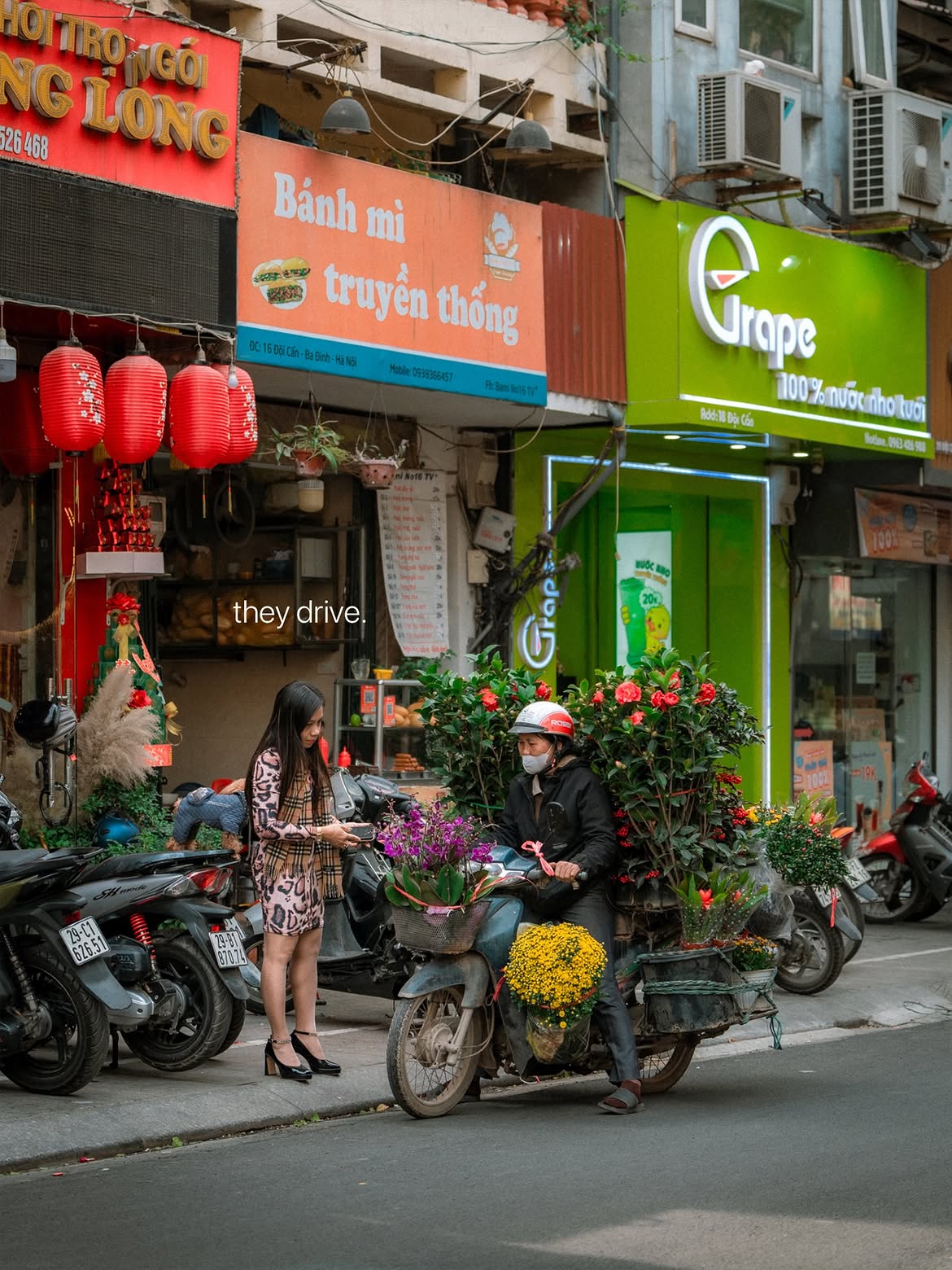 Khám phá vẻ đẹp bình dị Hà Nội qua ống kính nhiếp ảnh gia Nga năm 2026 - Ảnh 1. Khám phá vẻ đẹp bình dị Hà Nội qua ống kính nhiếp ảnh gia Nga năm 2026 - Ảnh 1.