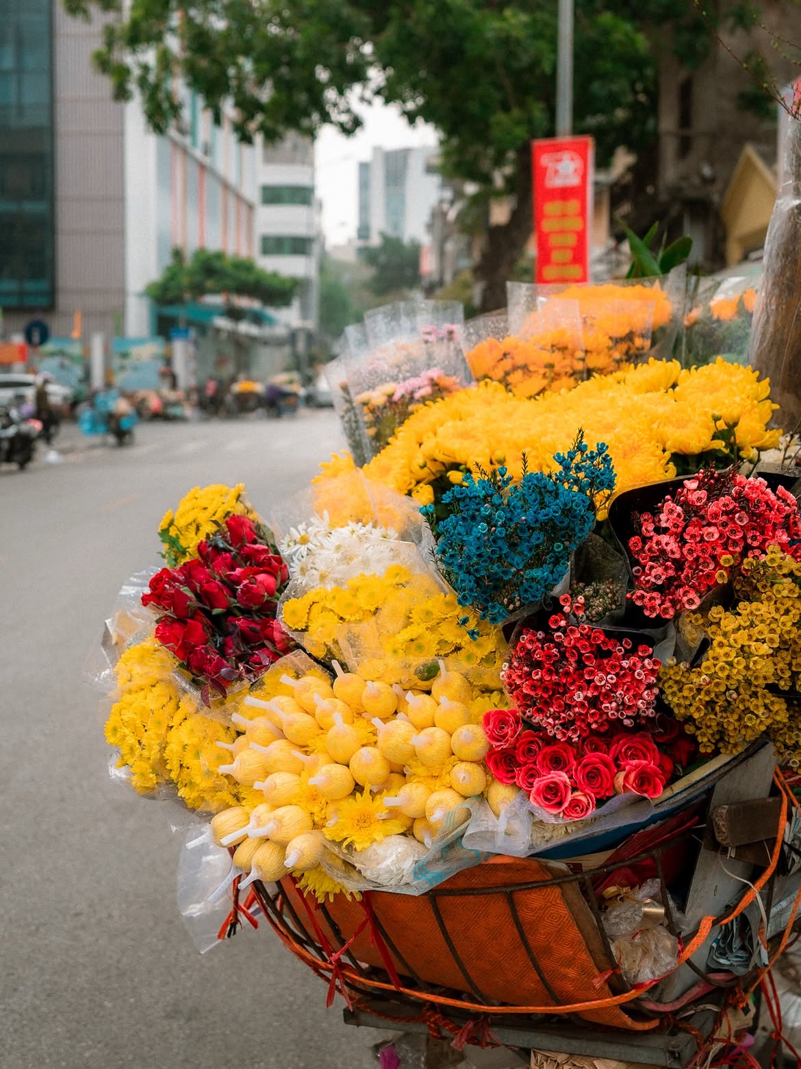 Khám phá vẻ đẹp bình dị Hà Nội qua ống kính nhiếp ảnh gia Nga năm 2026 - Ảnh 6. Khám phá vẻ đẹp bình dị Hà Nội qua ống kính nhiếp ảnh gia Nga năm 2026 - Ảnh 6.
