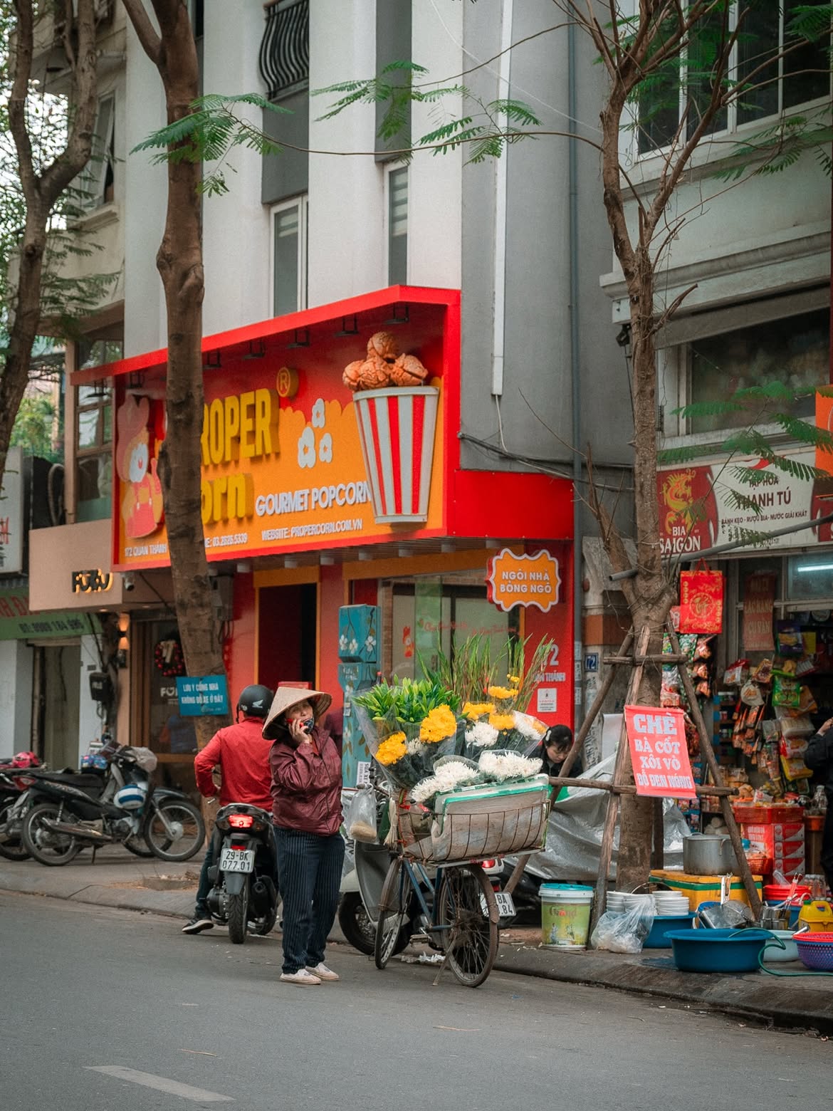 Khám phá vẻ đẹp bình dị Hà Nội qua ống kính nhiếp ảnh gia Nga năm 2026 - Ảnh 10. Khám phá vẻ đẹp bình dị Hà Nội qua ống kính nhiếp ảnh gia Nga năm 2026 - Ảnh 10.