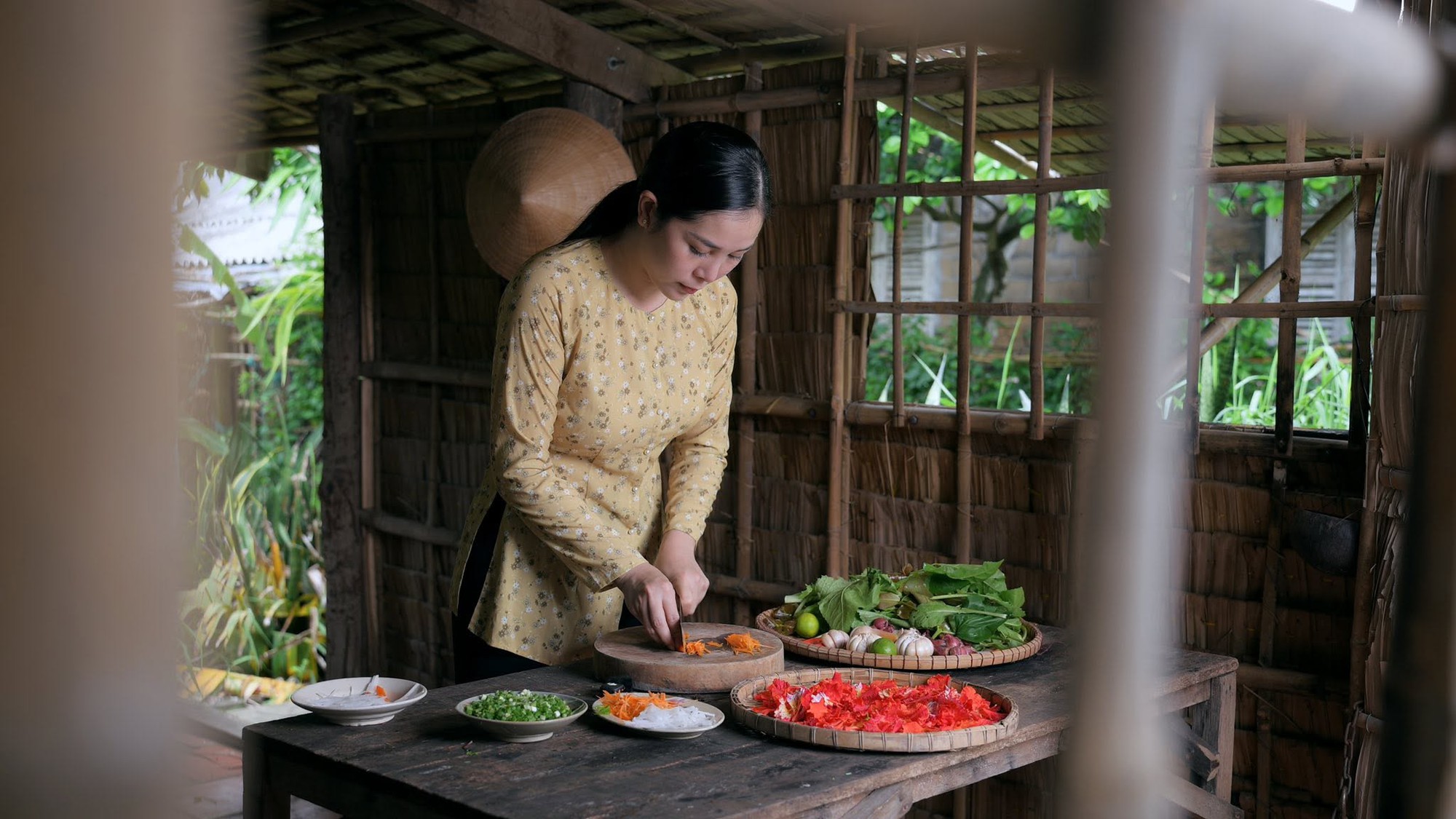Căn nhà ở quê của mỹ nhân Vĩnh Long từng đội vương miện 1,5 tỷ, nay bán cá khô - Ảnh 16.