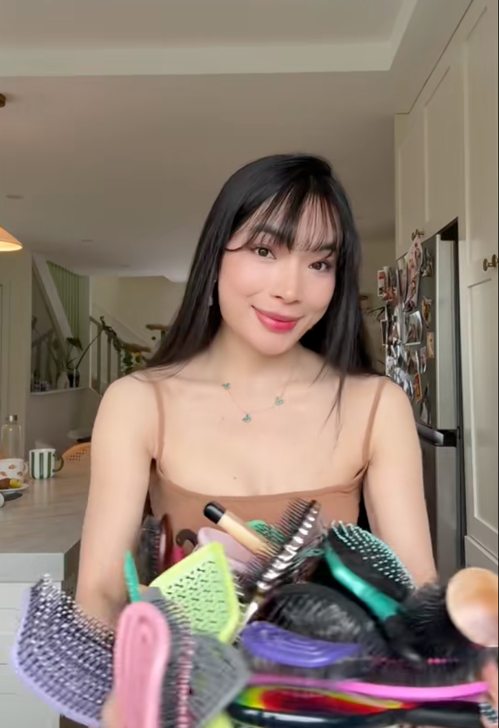 Mua hơn 50 chiếc lược để tìm ra chiếc lược gỡ rối “chân ái”, giúp tóc bớt gãy rụng: - Ảnh 4. Mua hơn 50 chiếc lược để tìm ra chiếc lược gỡ rối “chân ái”, giúp tóc bớt gãy rụng: - Ảnh 4.