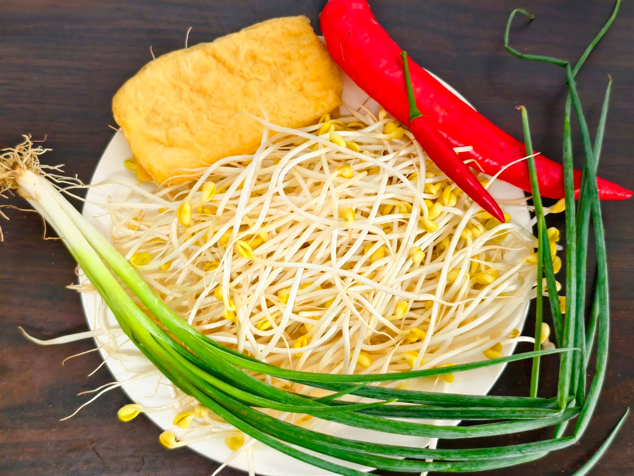 Món xào đậu phụ với 4 nguyên liệu rẻ tiền ngon miệng cho ngày mưa - Ảnh 1. Món xào đậu phụ với 4 nguyên liệu rẻ tiền ngon miệng cho ngày mưa - Ảnh 1.