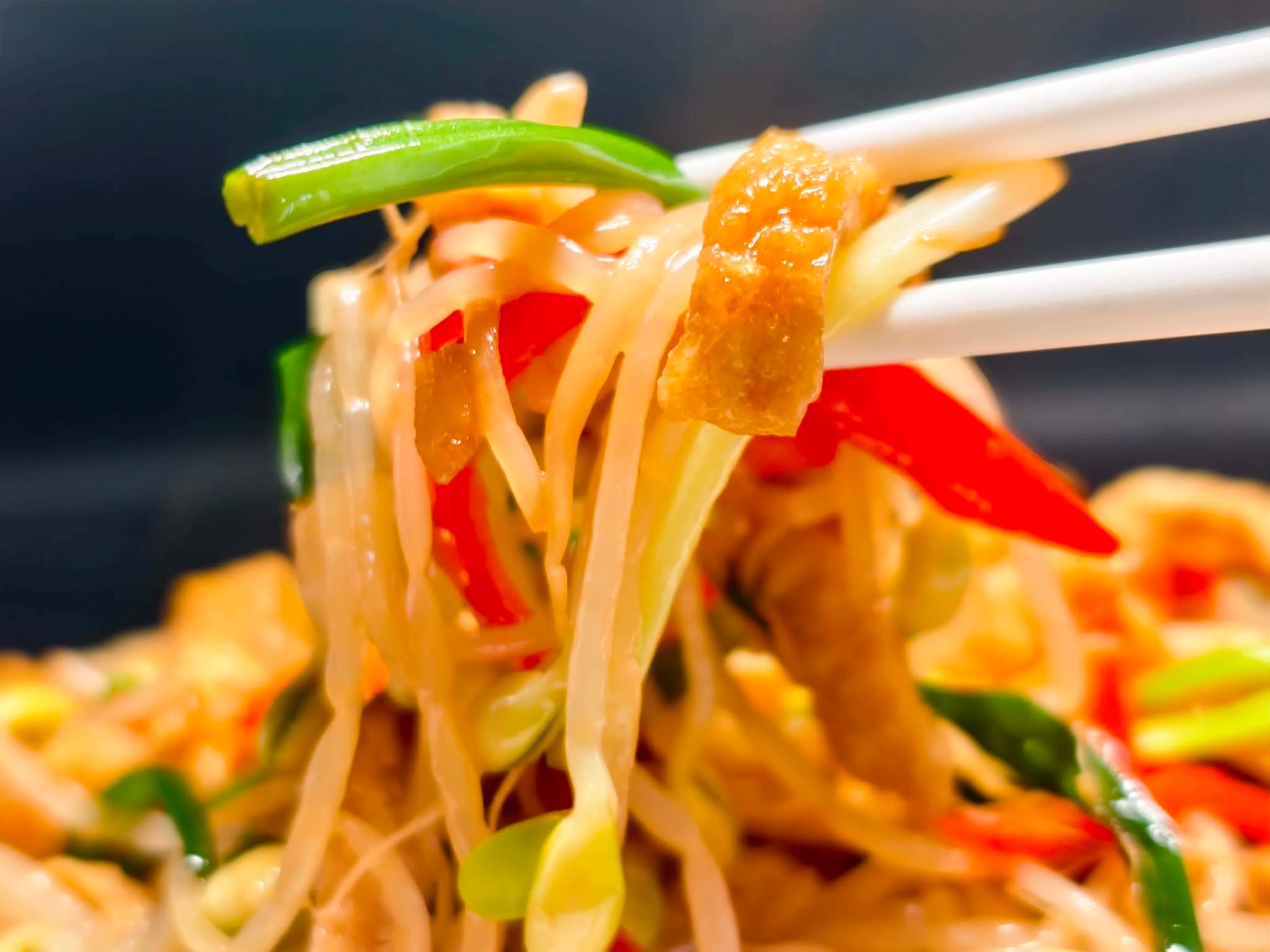 Món xào đậu phụ với 4 nguyên liệu rẻ tiền ngon miệng cho ngày mưa - Ảnh 7. Món xào đậu phụ với 4 nguyên liệu rẻ tiền ngon miệng cho ngày mưa - Ảnh 7.