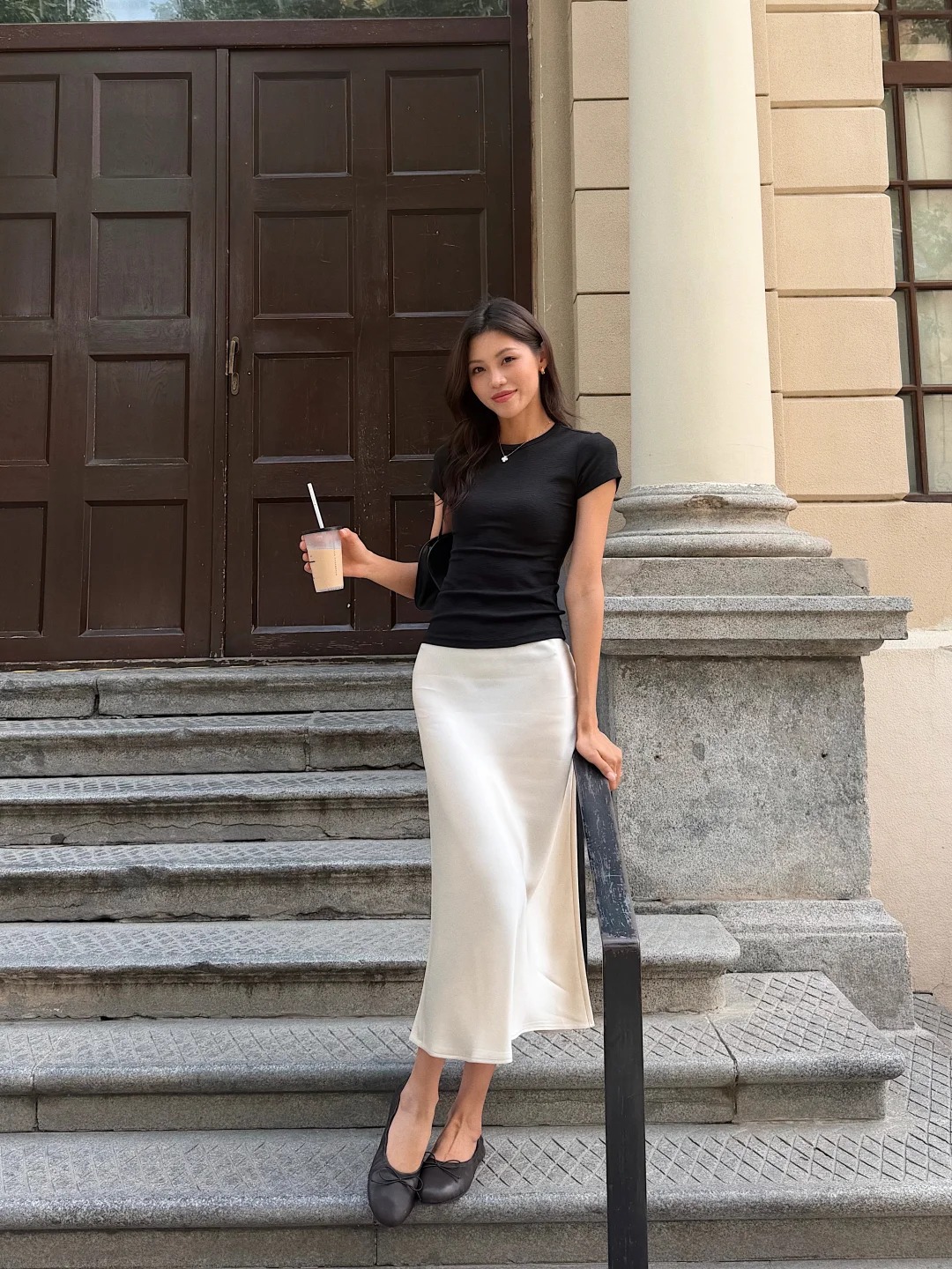 Chiếc chân váy Chiếc chân váy