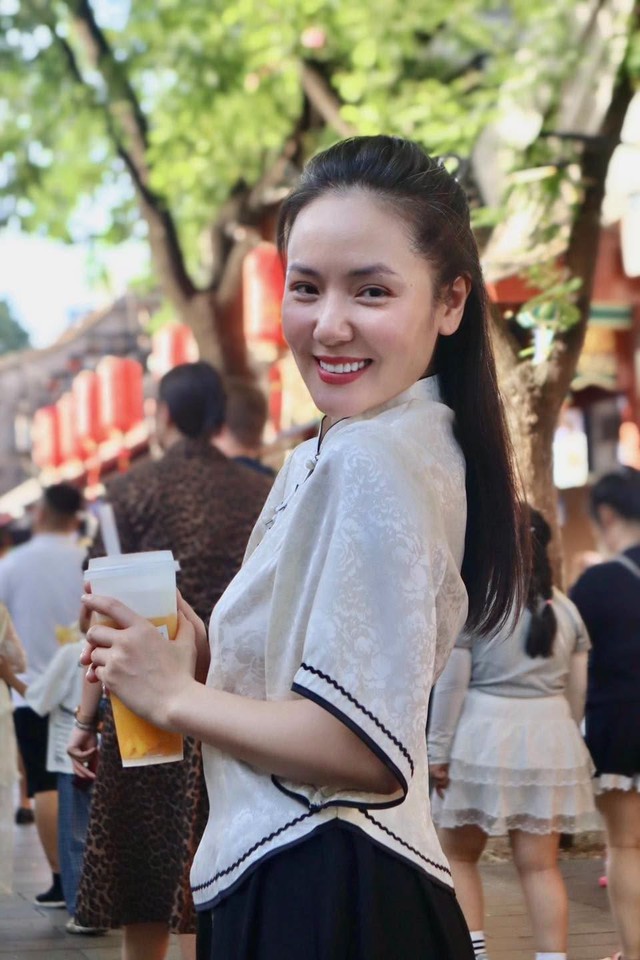 Showbiz Việt c&oacute; nữ ca sĩ tự nhận đẹp nhất vũ trụ: Giữ thanh xu&acirc;n bằng 219 mũi ti&ecirc;m, tuyệt đối kh&ocirc;ng nằm gối kh&aacute;ch sạn- Ảnh 6.
