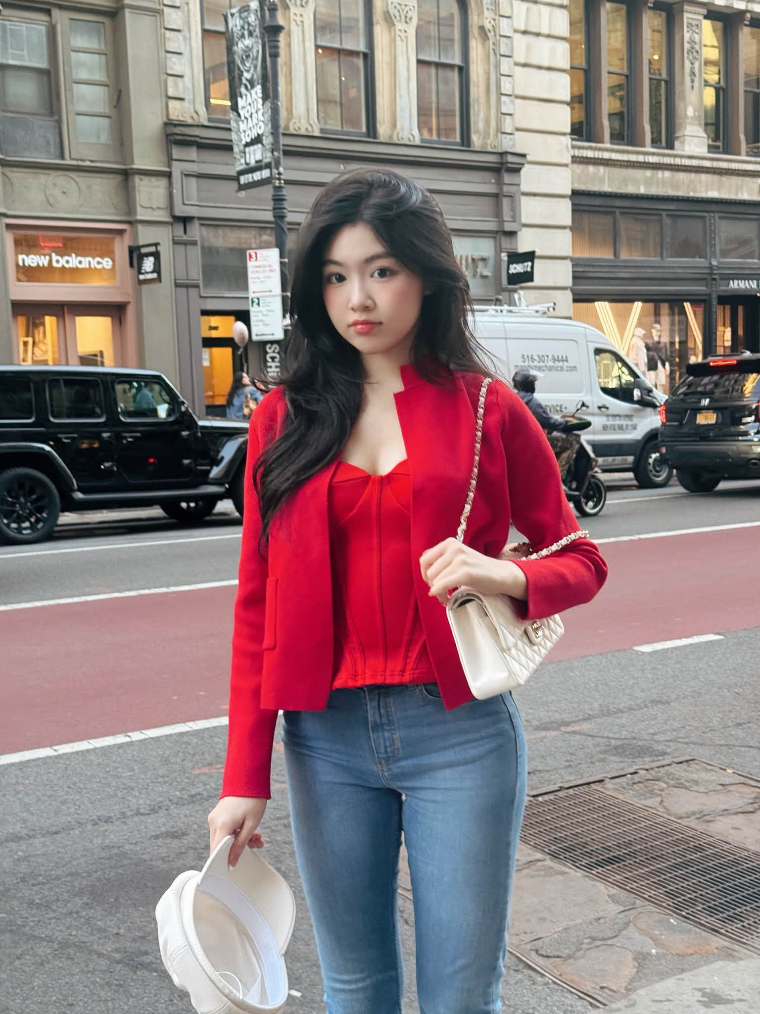 Cuộc sống sang chảnh của Lọ Lem: Từ c&ocirc; b&eacute; 3 tuổi nhận job đến tỷ ph&uacute; tuổi 16 - Ảnh 8.