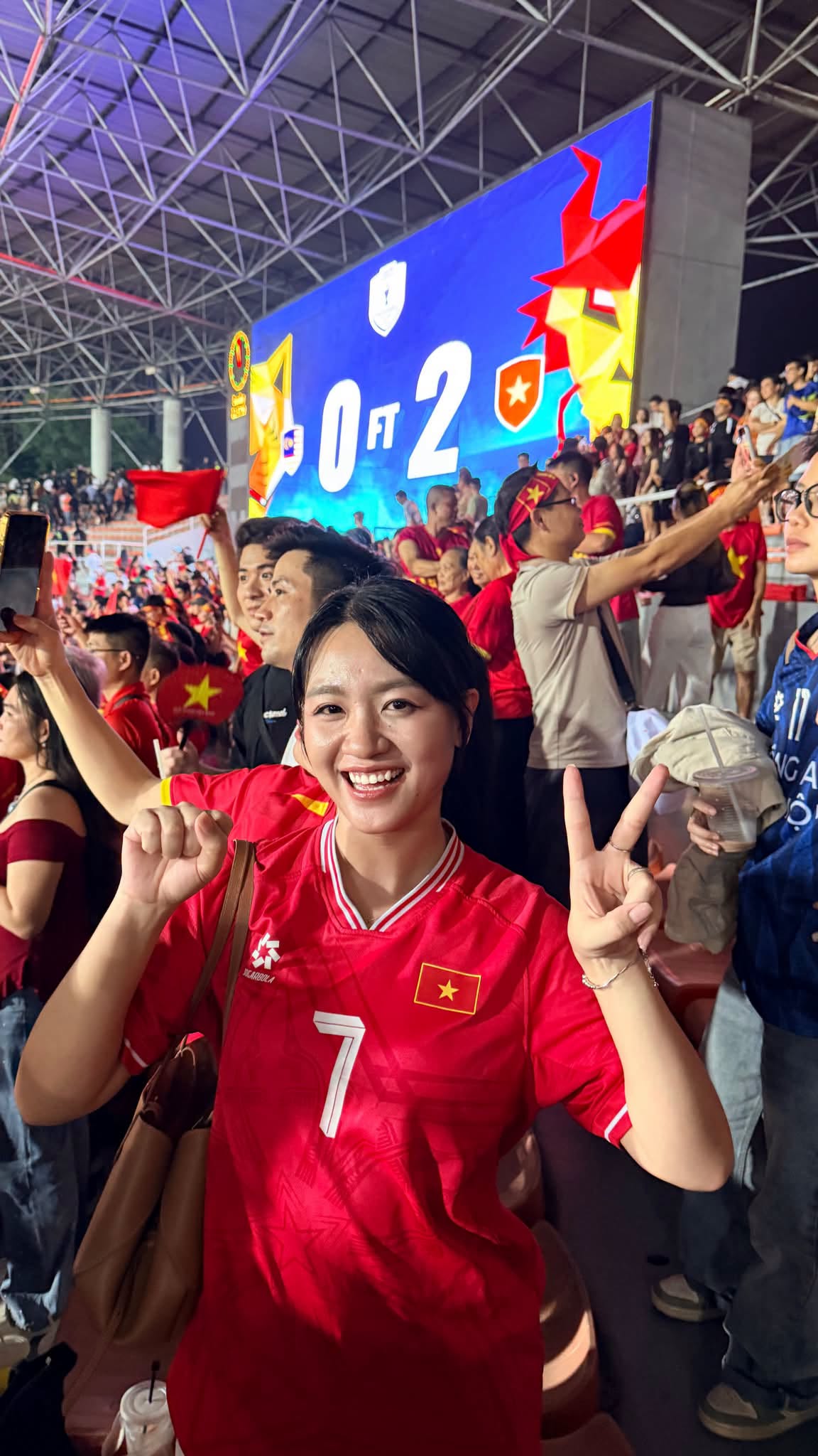 Dung Trần v&agrave; h&agrave;nh tr&igrave;nh 5 ng&agrave;y 3 nước cổ vũ chồng tại ASEAN Cup 2026 - Ảnh 6.