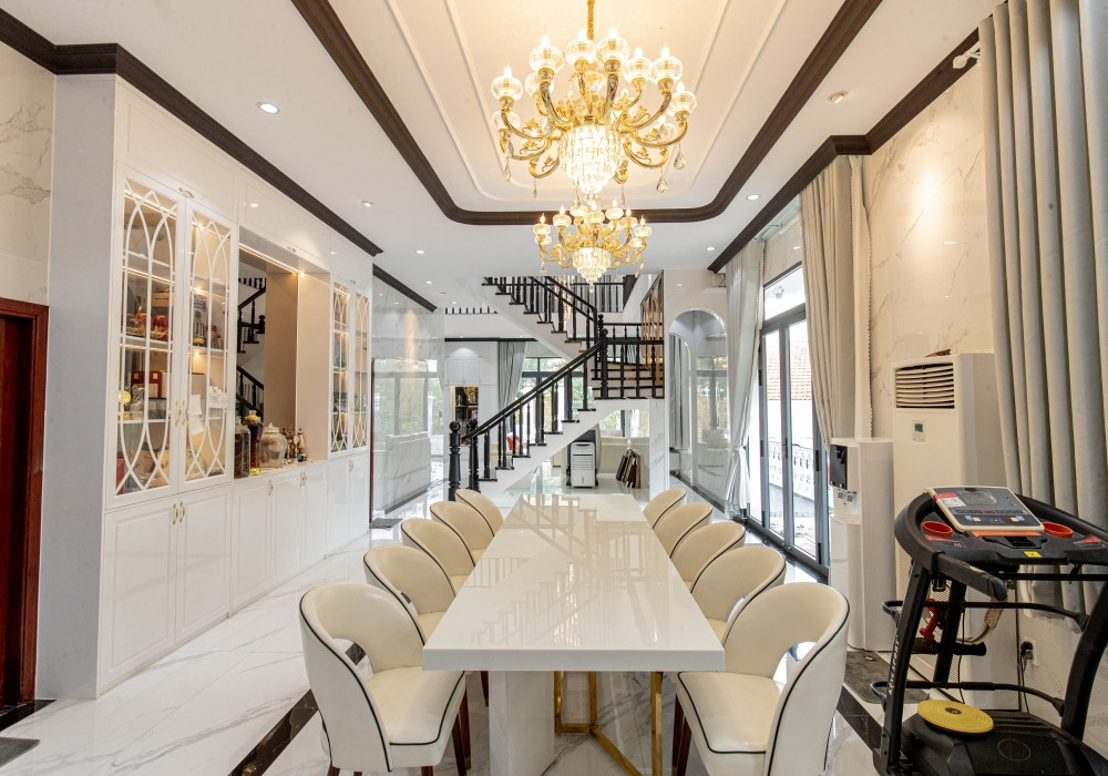 Mỹ nh&acirc;n người miền T&acirc;y từ kh&oacute; khăn th&agrave;nh Hoa hậu: X&acirc;y nh&agrave; 10 tỷ b&aacute;o hiếu, chuyện y&ecirc;u đương b&iacute; ẩn- Ảnh 7.