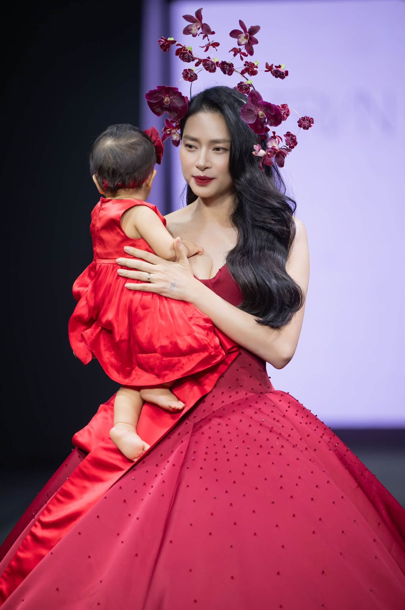 Ng&ocirc; Thanh V&acirc;n c&oacute; giấc ngủ trọn vẹn sau 1 năm sinh con, h&agrave;nh tr&igrave;nh cai ti đ&ecirc;m c&oacute; sự đồng h&agrave;nh của người n&agrave;y - Ảnh 2.