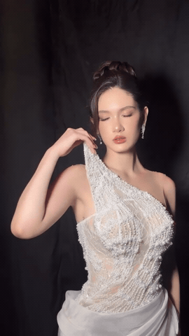 Đặng Thanh Giang - em gái Đặng Văn Lâm tỏa sáng trên sàn catwalk 2026 - Ảnh 1. Đặng Thanh Giang - em gái Đặng Văn Lâm tỏa sáng trên sàn catwalk 2026 - Ảnh 1.