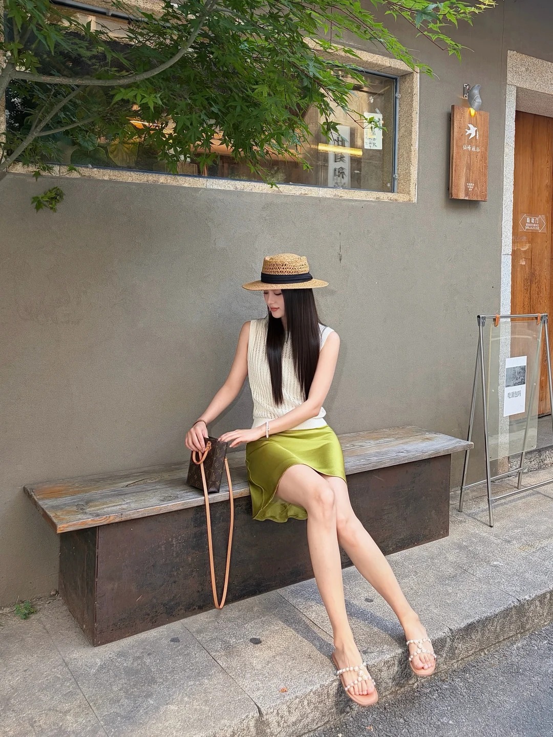 Đồ xanh quả bơ: Nền n&atilde;, nhẹ nh&agrave;ng m&agrave; vẫn chuẩn thanh lịch cho style 