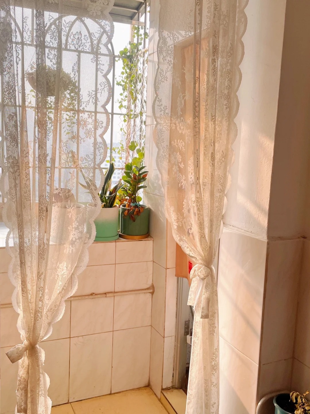 Vợ chồng lương 116 triệu/th&aacute;ng sống trong nh&agrave; 40m2 ở tầng 9 kh&ocirc;ng c&oacute; thang m&aacute;y  - Ảnh 8.